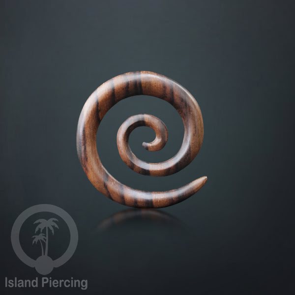 Wood Piercing  Jewelry, Perhiasan Anting Tindik Kayu banyak motif ukiran tangan