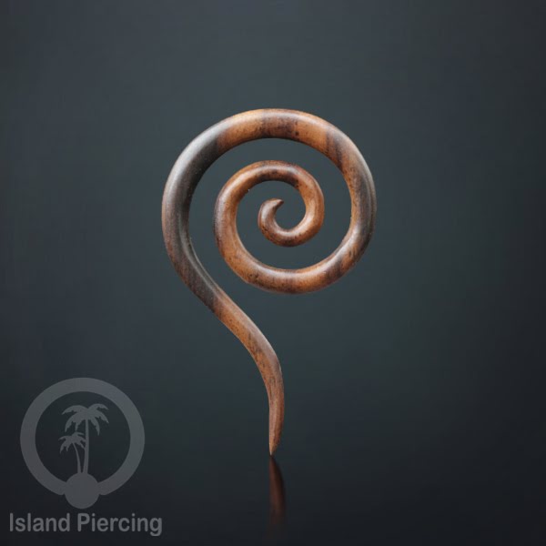 Wood Piercing  Jewelry, Perhiasan Anting Tindik Kayu banyak motif ukiran tangan
