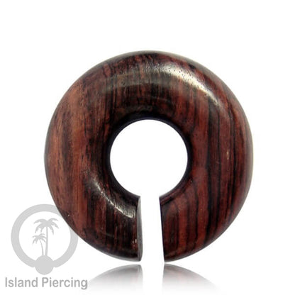 Wood Piercing  Jewelry, Perhiasan Anting Tindik Kayu banyak motif ukiran tangan