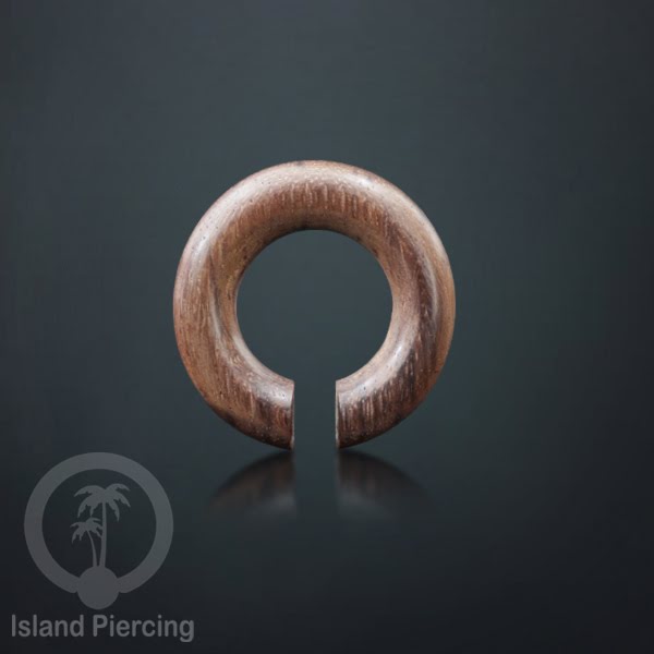 Wood Piercing  Jewelry, Perhiasan Anting Tindik Kayu banyak motif ukiran tangan