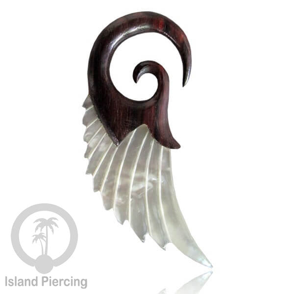 Anting Tindik Kayu dengan Kerang laut ukiran, Wood and Shell Piercing Jewelry hand carved