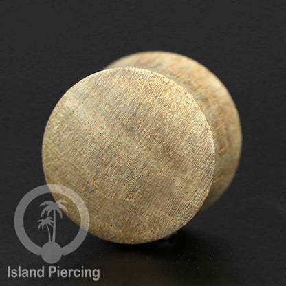 Plug tindik buatan tangan dari kayu yang macam-2.Wood plug Piercing Ear Plug kualitas tinggi.