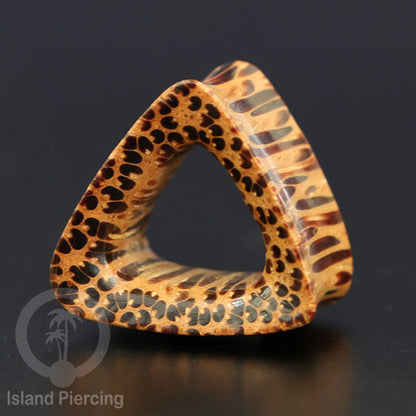 Plug Bolong Tindik Segitiga Triangle shaped Wooden Flesh Tunnel, Bali Style plug