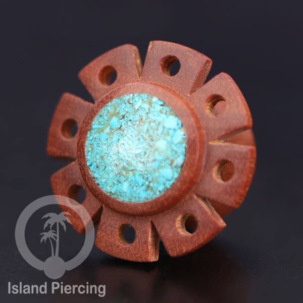 Plug kayu yang ukir pakai tangan. Banyak pilihan tindik kayu dan Earr tunnels