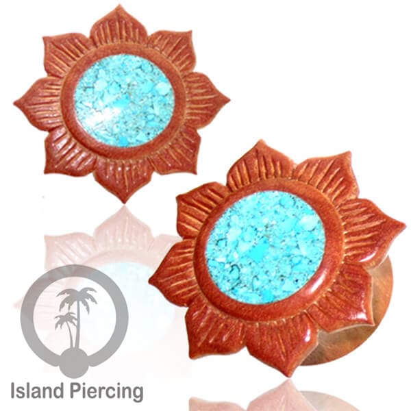 Plug kayu yang ukir pakai tangan. Banyak pilihan tindik kayu dan Earr tunnels