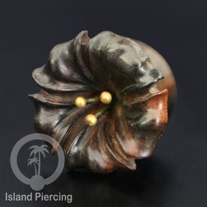 Plug kayu yang ukir pakai tangan. Banyak pilihan tindik kayu dan Earr tunnels