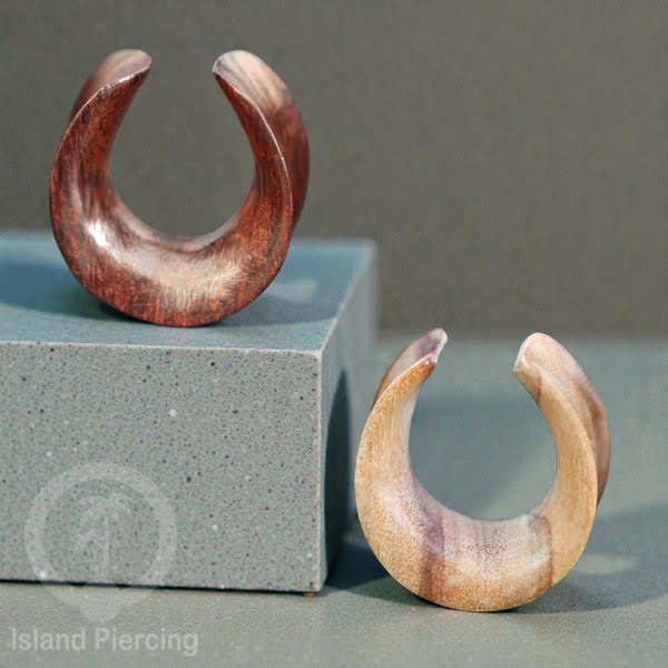 Wooden Ear Saddle Plug Piercing Anting Tindik Kayu buatan tangan dari Kayu Olive dan Kayu Asam
