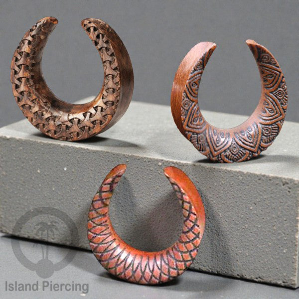 Wooden Ear Saddle Plug Anting Piercing Tindik Kayu buatan tangan dengan ukiran istimewa