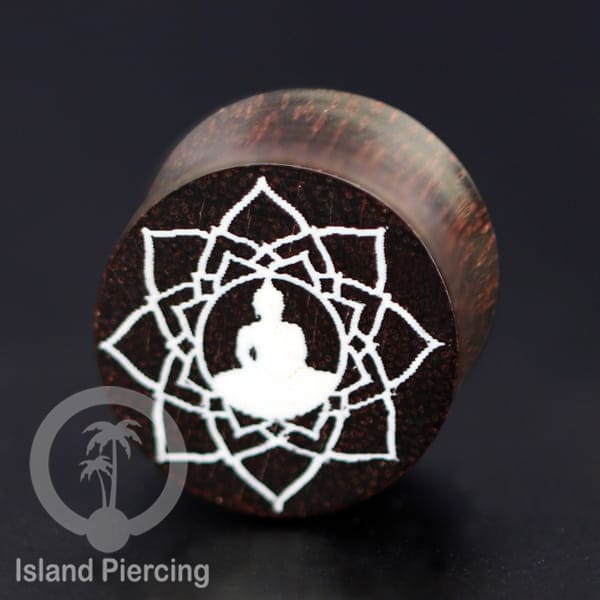 Ear Plug kayu tindik gauge besar dengan ukuran tangan dan inlay resin dan cat warna emas