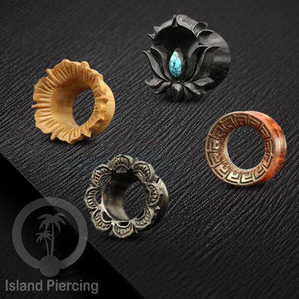 Tindik Ear Tunnel yang di ukur pakai tangan dari macan-2 kayu, kalau cari sesuatu unik ini tempanya