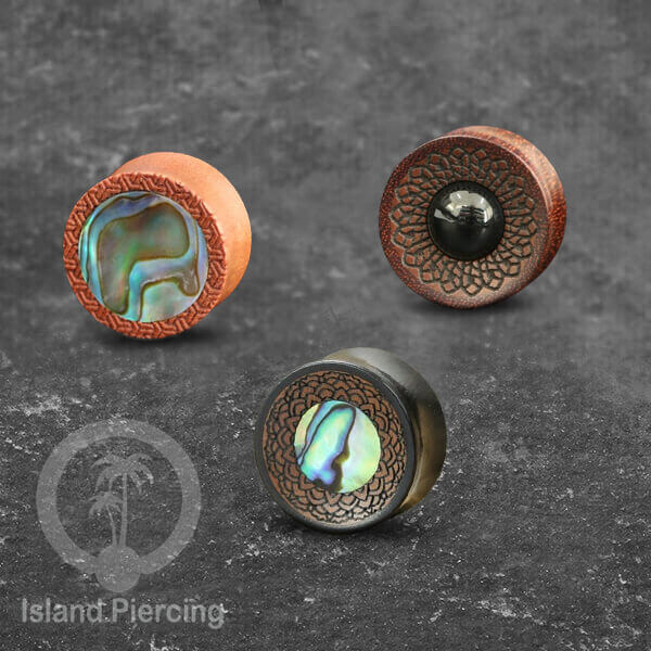 Wooden ear plugs engraviir dan pasang matu onyx dan kerang abelone Tindiik gauge besar yang istemewa