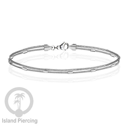 Gelang Tangan dari baja stainless warna silver. Model yang 2-3rantai yang istimewa.