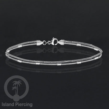 Gelang Tangan dari baja stainless warna silver. Model yang 2-3rantai yang istimewa.