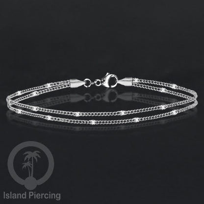 Gelang Tangan dari baja stainless warna silver. Model yang 2-3rantai yang istimewa.