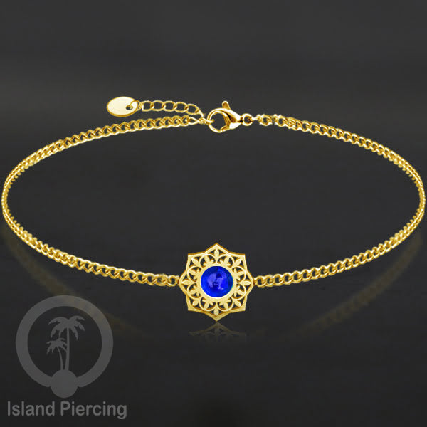 Gelang stainless steel berornamen dengan berbagai desain dan batu epoksi berwarna. Warna gold.
