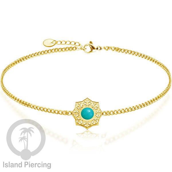 Gelang stainless steel berornamen dengan berbagai desain dan batu epoksi berwarna. Warna gold.