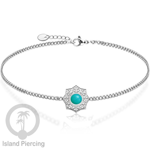 Gelang stainless steel, berornamen dengan berbagai desain dan batu epoksi berwarna. Warna silver.