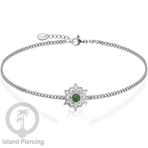 Gelang mandala dari stainless steel dengan berbagai desain dan batu epoksi berwarna. Warna silver.