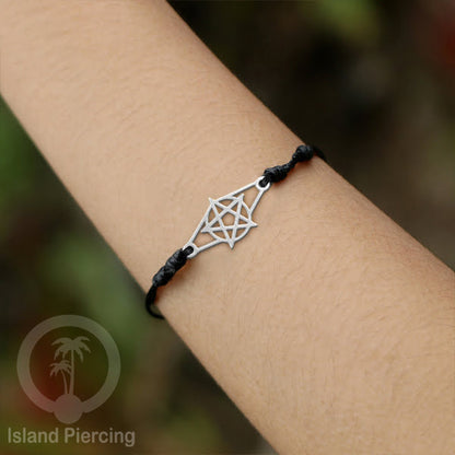 Gelang Tangan buatan baja Stainless Steel warna silver banyak pilihan motif. Cocok untuk Anak dan Dewasa