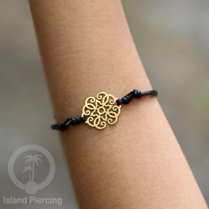 Gelang Tangan buatan baja Stainless Steel warna gold banyak pilihan motif. Cocok untuk Anak dan Dewasa