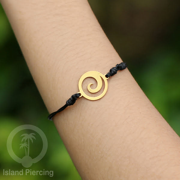 Gelang Tangan dari baja Stainless Steel warna gold banyak pilihan desain yang asyk, cocok untuk semua umur
