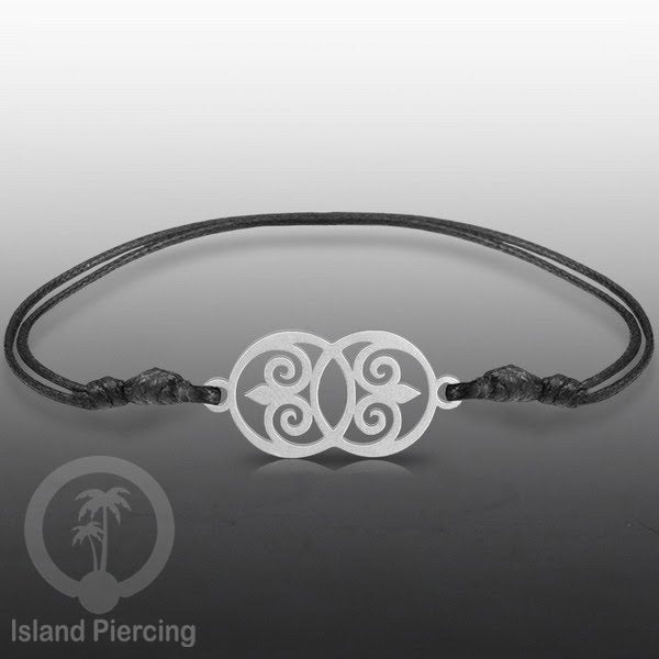 Gelang Tangan dari baja Stainless Steel warna silver banyak pilihan desain yang asyk, cocok untuk semua umur