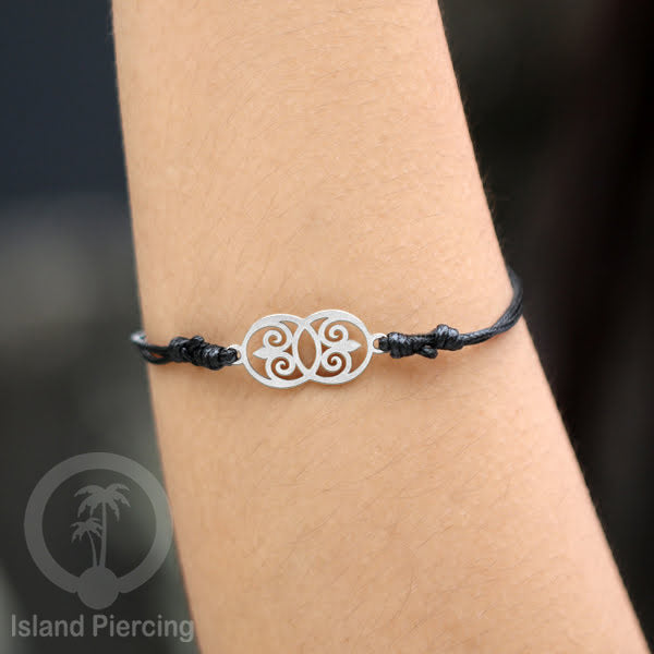 Gelang Tangan dari baja Stainless Steel warna silver banyak pilihan desain yang asyk, cocok untuk semua umur