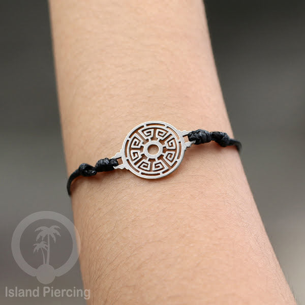 Gelang Tangan dari baja Stainless warna silver dengan pilihan desain yang cocok untuk semua umur