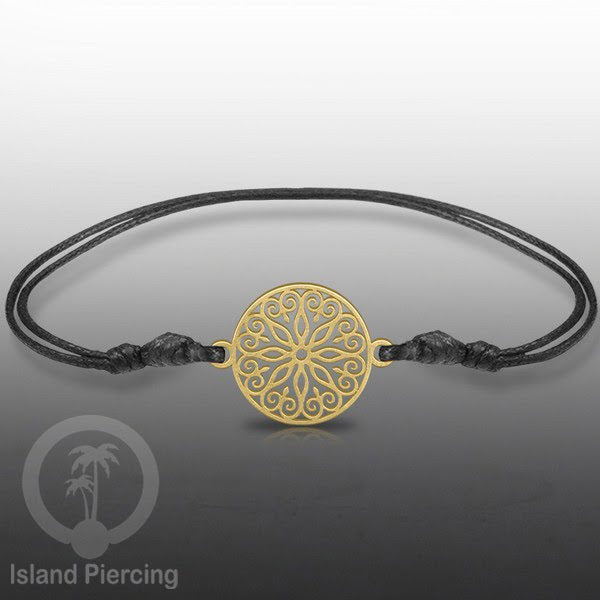 Gelang Tangan dari baja Stainless warna gold dengan pilihan desain yang cocok untuk semua umur