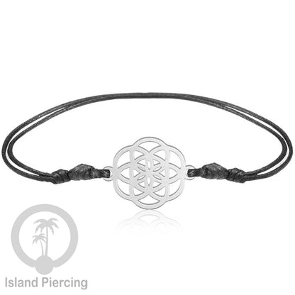Gelang Tangan dari baja Stainless warna silver dengan pilihan desain yang cocok untuk semua umur