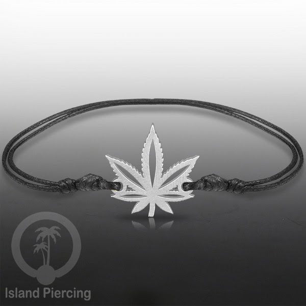 Gelang Tangan unik dari Stainless Steel warna silver tersedia pilihan desain yang istemewa