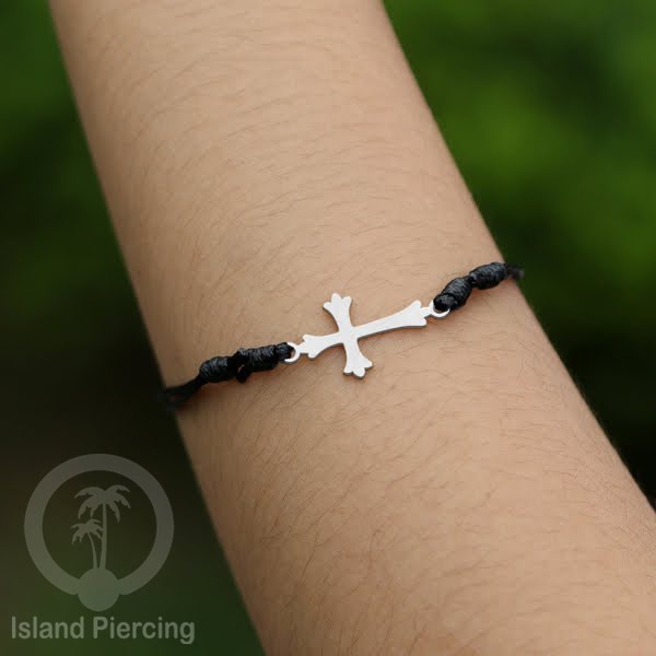 Gelang Tangan unik dari Stainless Steel warna silver tersedia pilihan desain yang istemewa