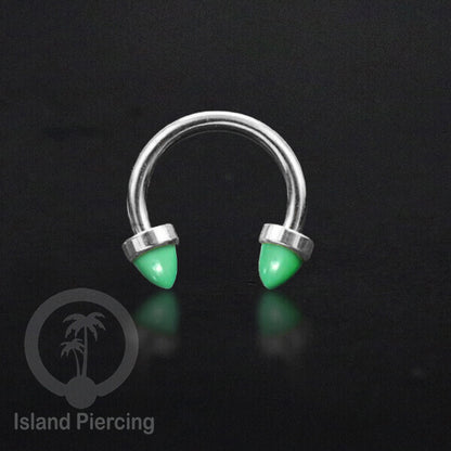 Circular Barbell Piercing dan Septum Jewelry warna silver dengan batu bentuk peluru