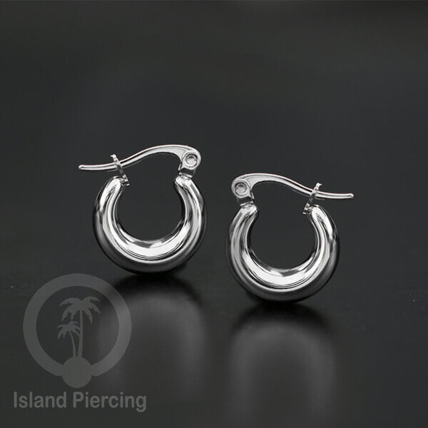 Anting hoop yang sedikit tebal buatan stainless steel earring, pilihan warna gold dan silver