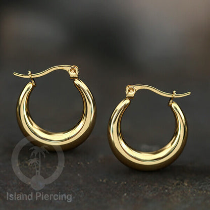 Anting hoop yang sedikit tebal buatan stainless steel earring, pilihan warna gold dan silver