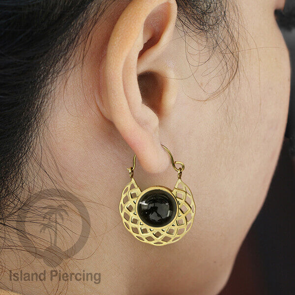 Anting stainless steel warna Gold dengan batu semi mulia asli