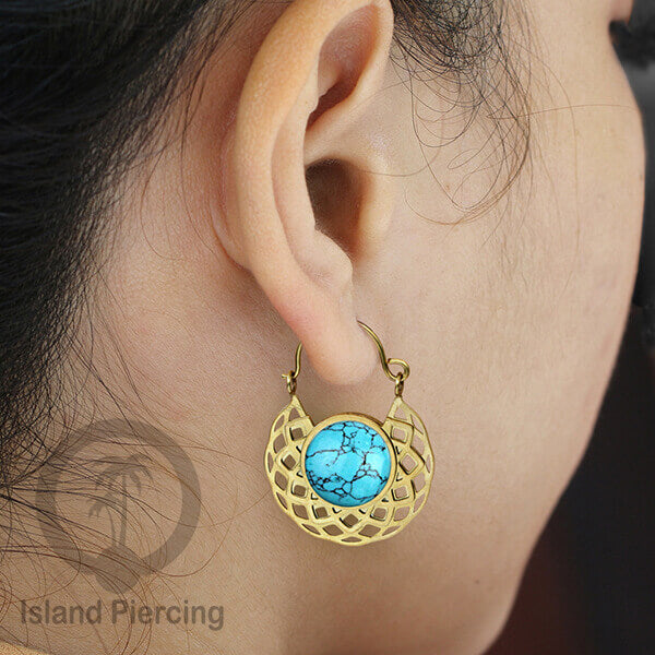 Anting stainless steel warna Gold dengan batu semi mulia asli