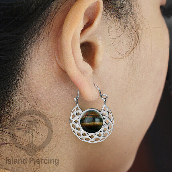 Anting stainless steel warna Silver dengan batu semi mulia asli