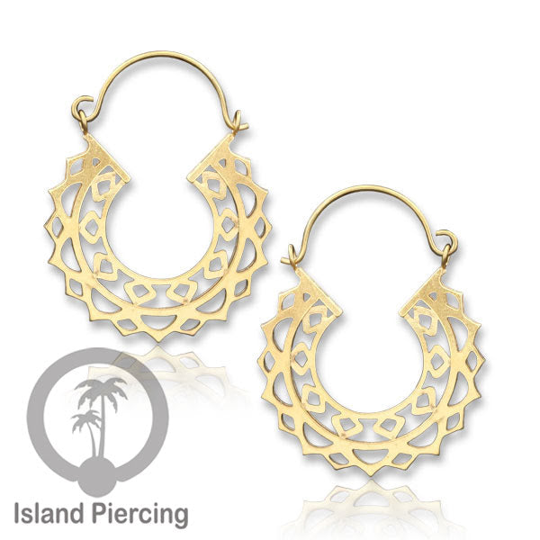 Anting stainless steel warna gold motif yang sangat unik