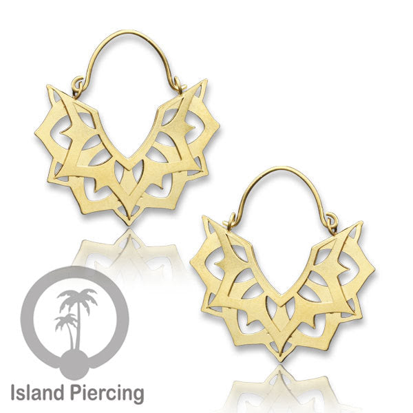 Anting stainless steel warna gold motif yang istemewa