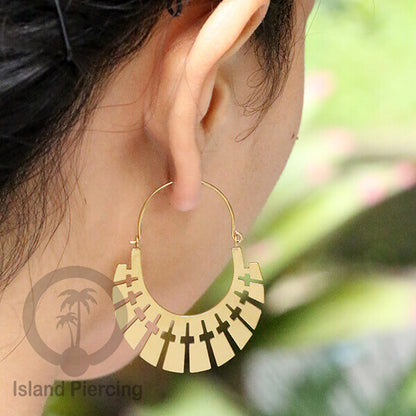 Anting stainless 3 lapis warna gold desain sangat unik, hanya tersedia di Island Piercing