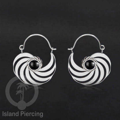 Anting stainless warna silver dengan banyak pilihan warna epoxy