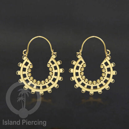 Anting stainless 3 lapis warna gold motif unik, hanya ada di Island Piercing