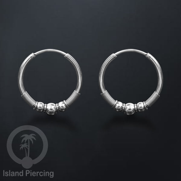 Anting Hoop Stainless desain Bali dari baja bedah warna silver, Steel Hoop Earrings