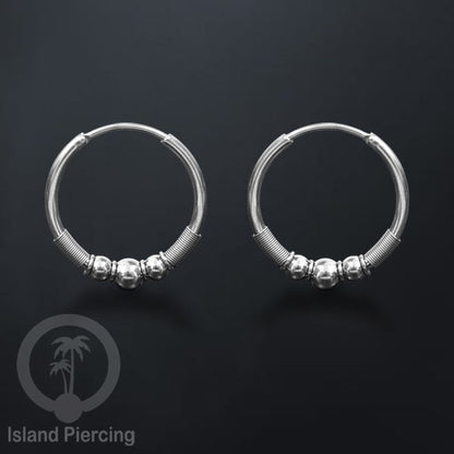 Anting Hoop Stainless desain Bali dari baja bedah warna silver, Steel Hoop Earrings