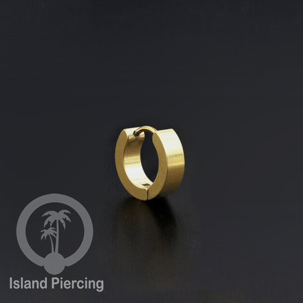 Anting Hoop stainless steel Huggies ukuran sedang sampai tebal warna gold