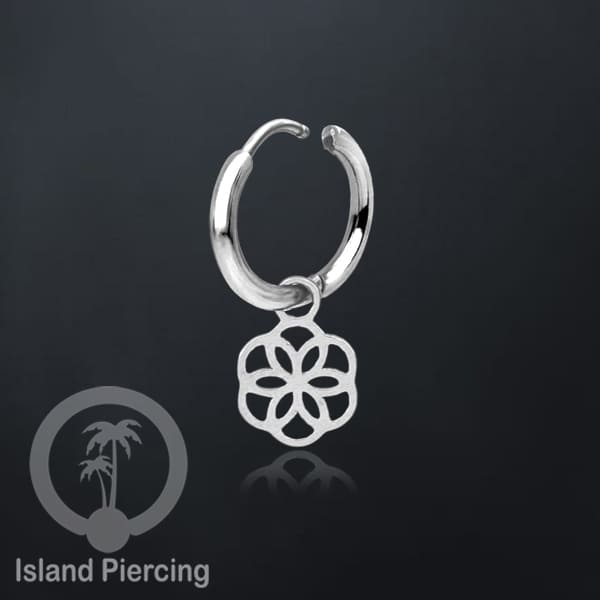 Anting Hoop Stainless Steel dengan Hiasan Perhiasan banyak pilihan model menarik warna silver