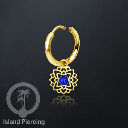 Anting Hoop warna gold dengan Hiasan Perhiasan kecil, Charm, berisi warna epoxy atau Kristal Zirconia