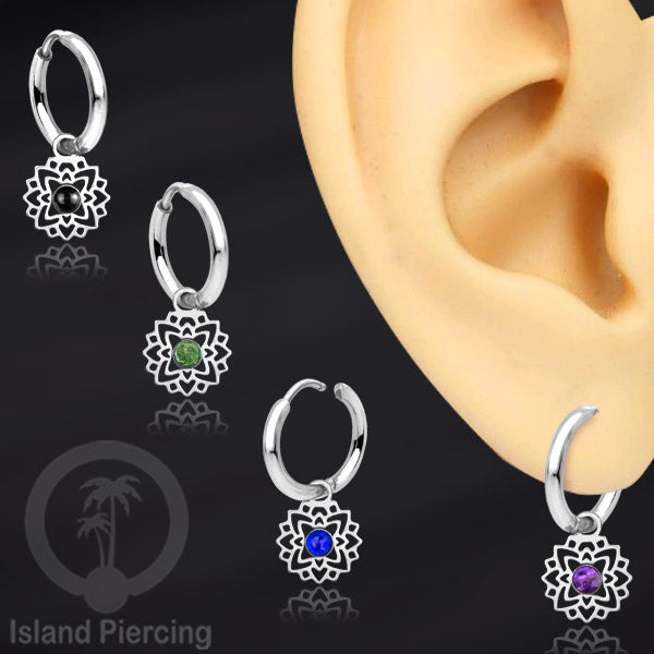 Anting Hoop warna Silver dengan Hiasan Perhiasan kecil, Charm, berisi warna epoxy atau Kristal Zirconia