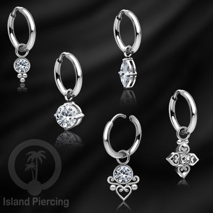 Anting Hoop warna silver dengan Hiasan Perhiasan kecil, Charm, kristal bening pilihan banyak model